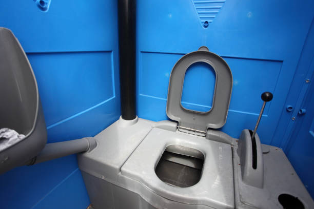 Best Portable restroom trailer rental  in Pembroke, NC